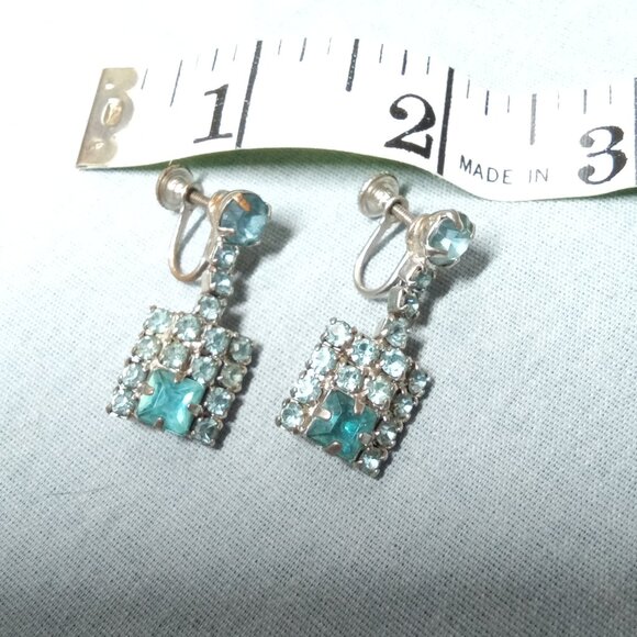 Vintage Light Blue Ocean Rhinestone Earrings - Picture 4 of 4